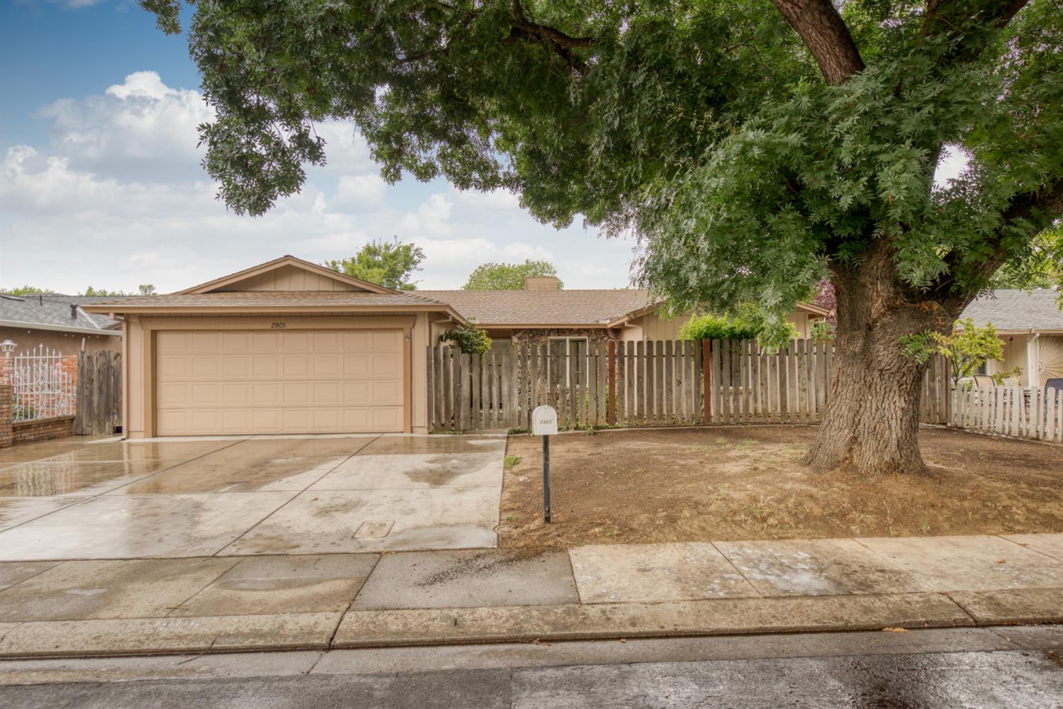 2905 Bateman Ln, Modesto, CA 95354