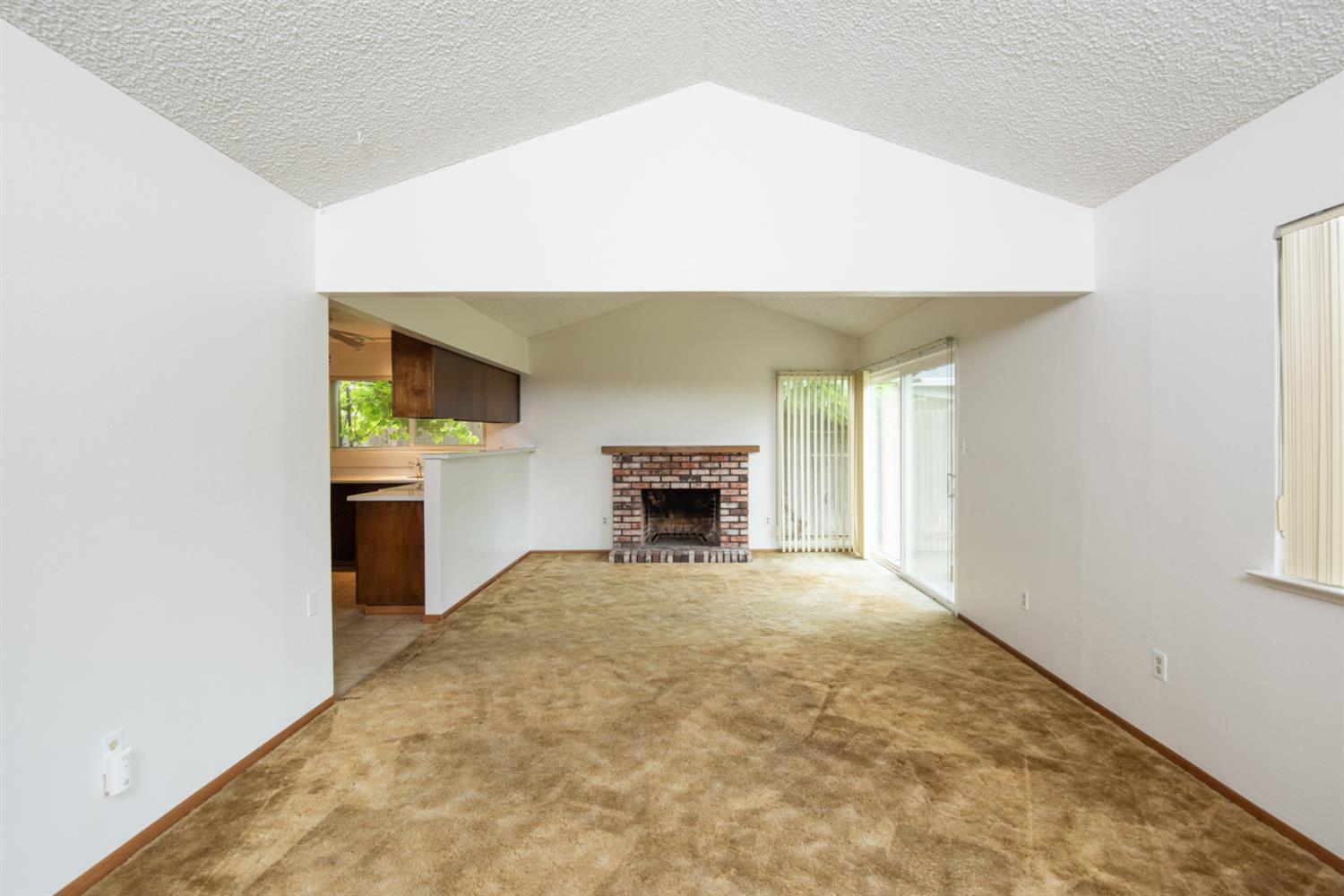 2905 Bateman Ln, Modesto, CA 95354