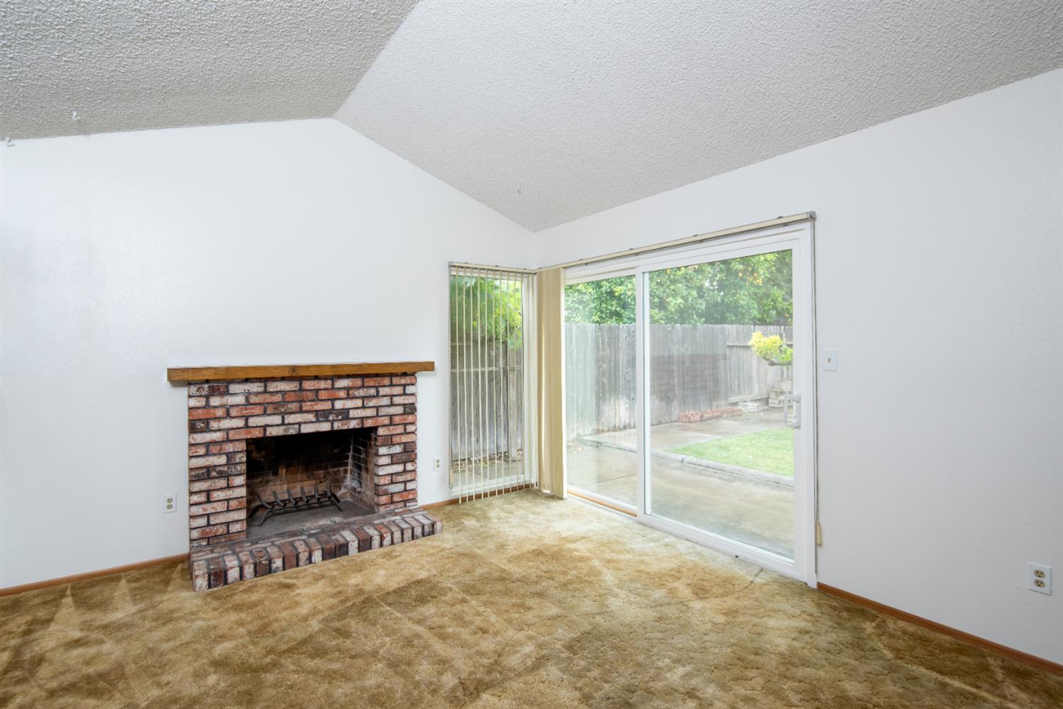 2905 Bateman Ln, Modesto, CA 95354