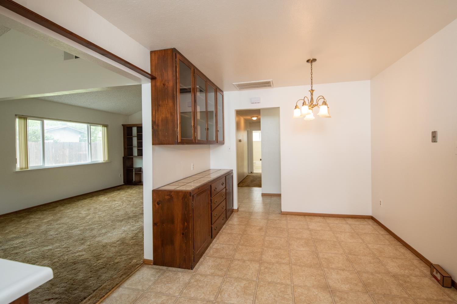 2905 Bateman Ln, Modesto, CA 95354