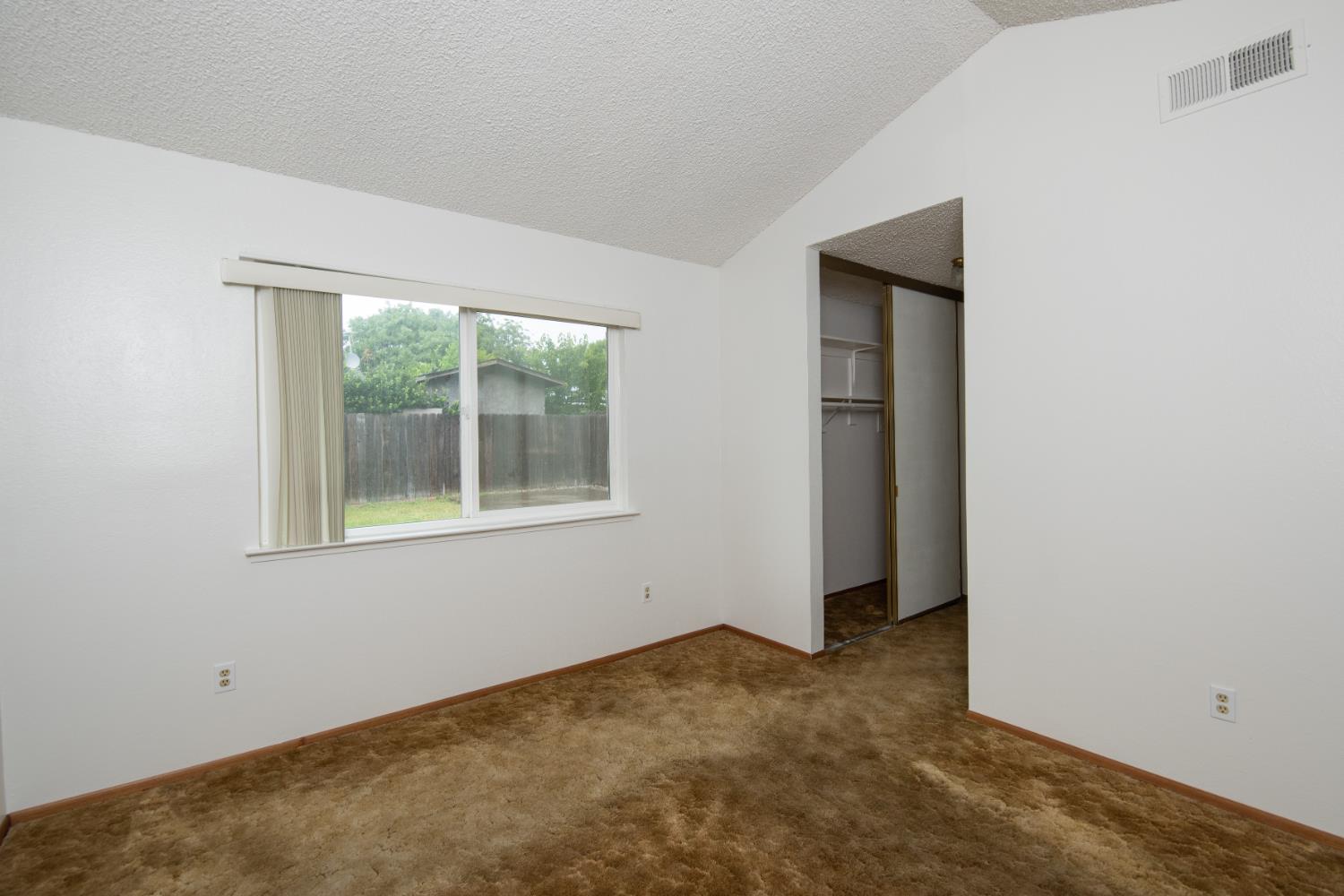 2905 Bateman Ln, Modesto, CA 95354