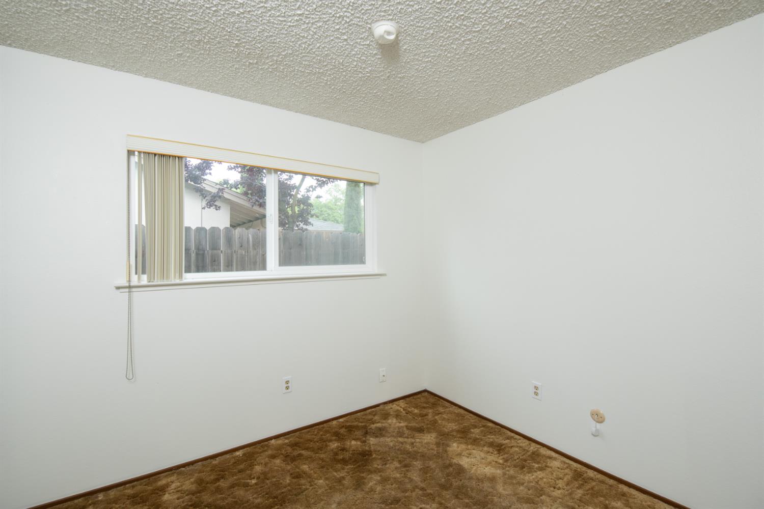 2905 Bateman Ln, Modesto, CA 95354