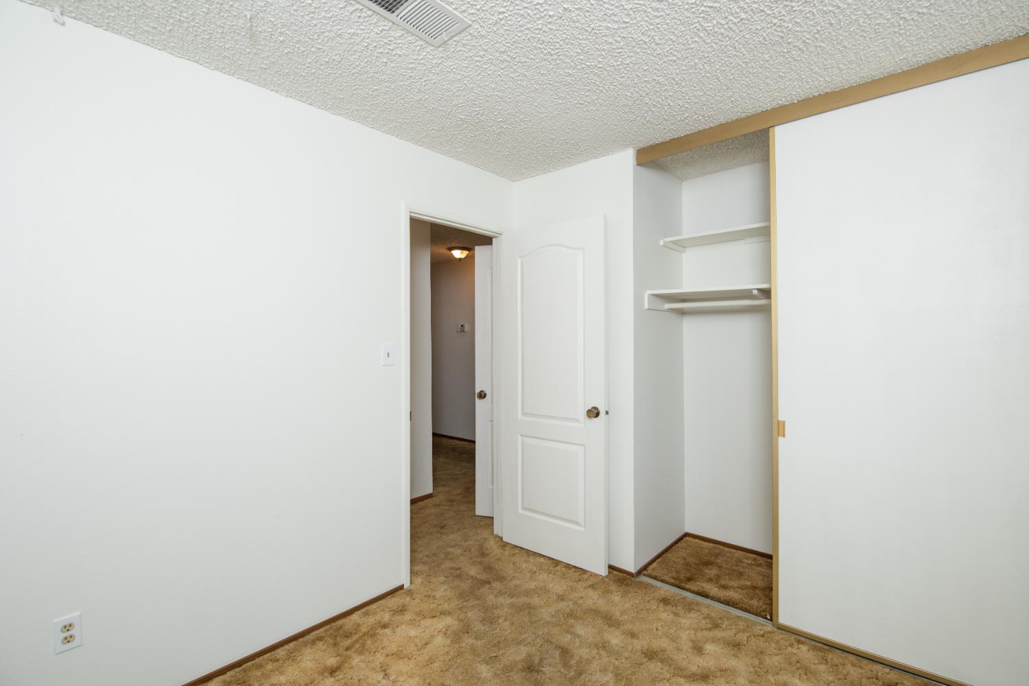 2905 Bateman Ln, Modesto, CA 95354