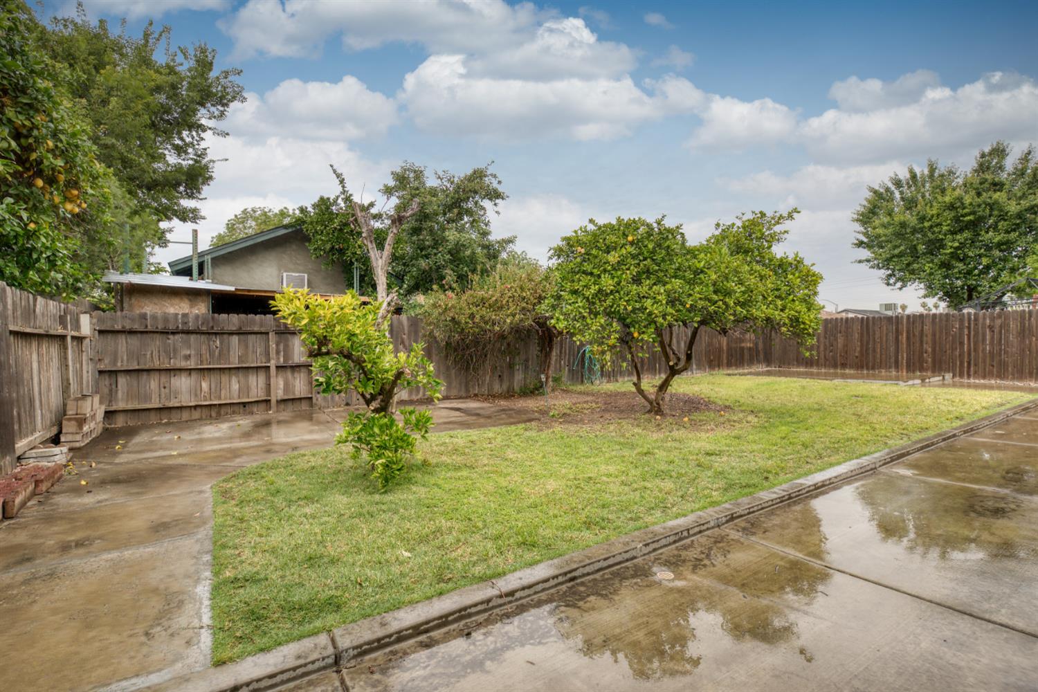 2905 Bateman Ln, Modesto, CA 95354