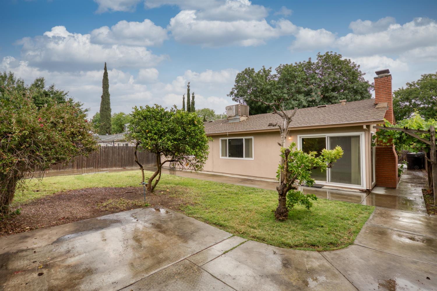2905 Bateman Ln, Modesto, CA 95354
