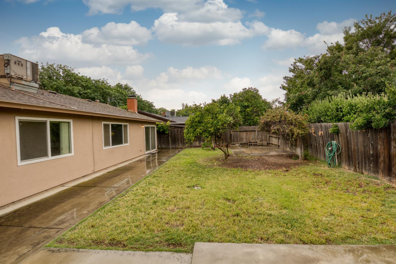 2905 Bateman Ln, Modesto, CA 95354