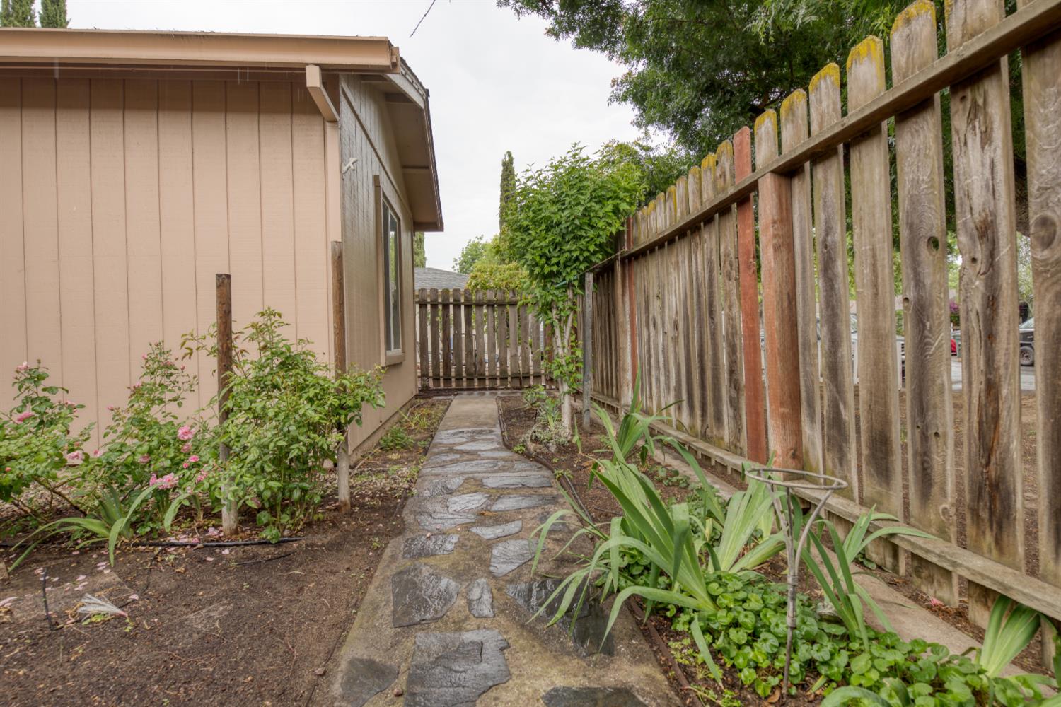 2905 Bateman Ln, Modesto, CA 95354