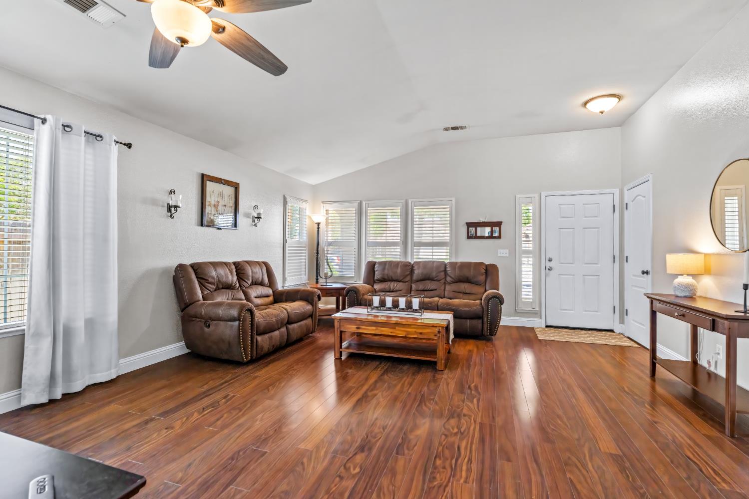 3324 Sleepy Hollow Ln, Modesto, CA 95355