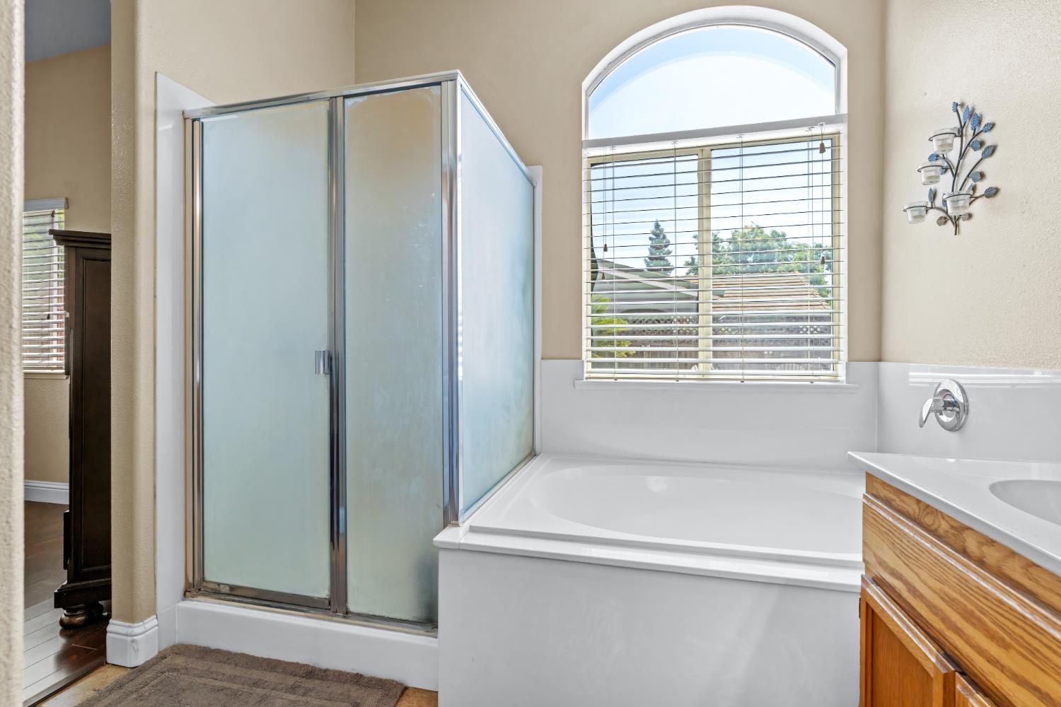 3324 Sleepy Hollow Ln, Modesto, CA 95355