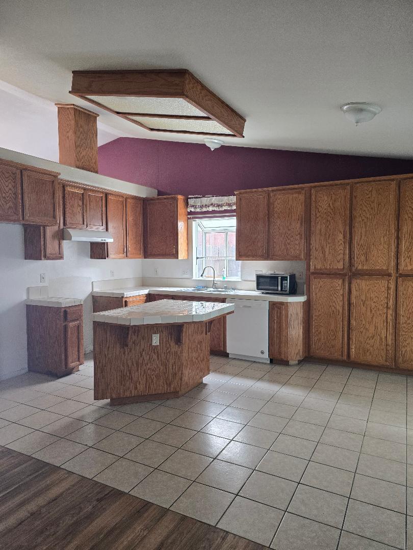 29124 Rio Verde Dr, Gustine, CA 95322