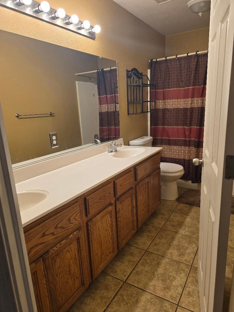 29124 Rio Verde Dr, Gustine, CA 95322