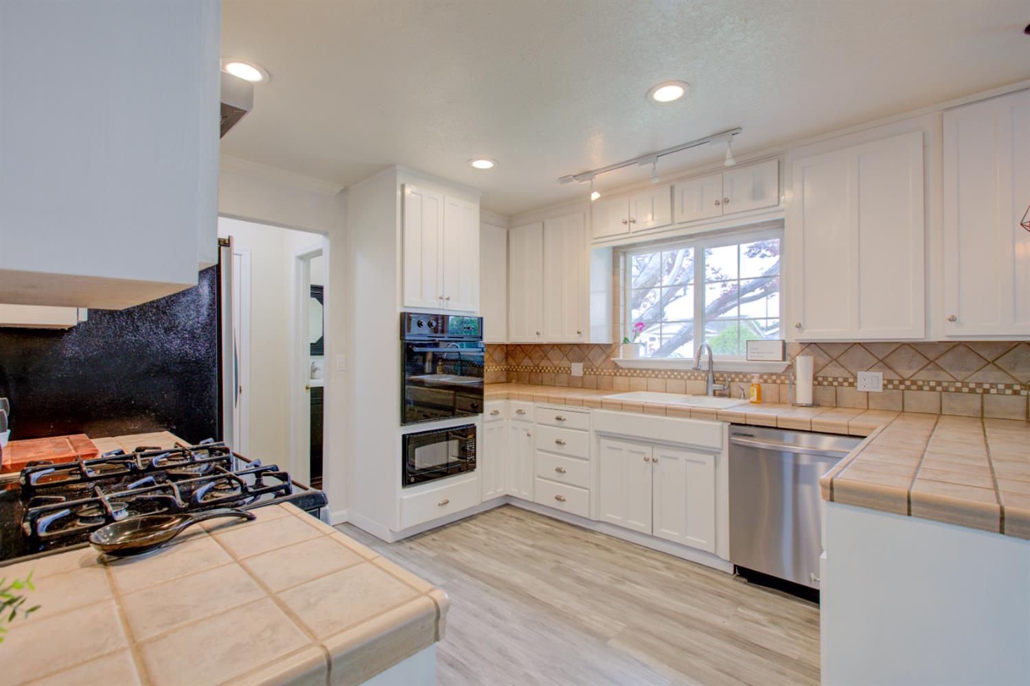 605 Camellia St, Turlock, CA 95380