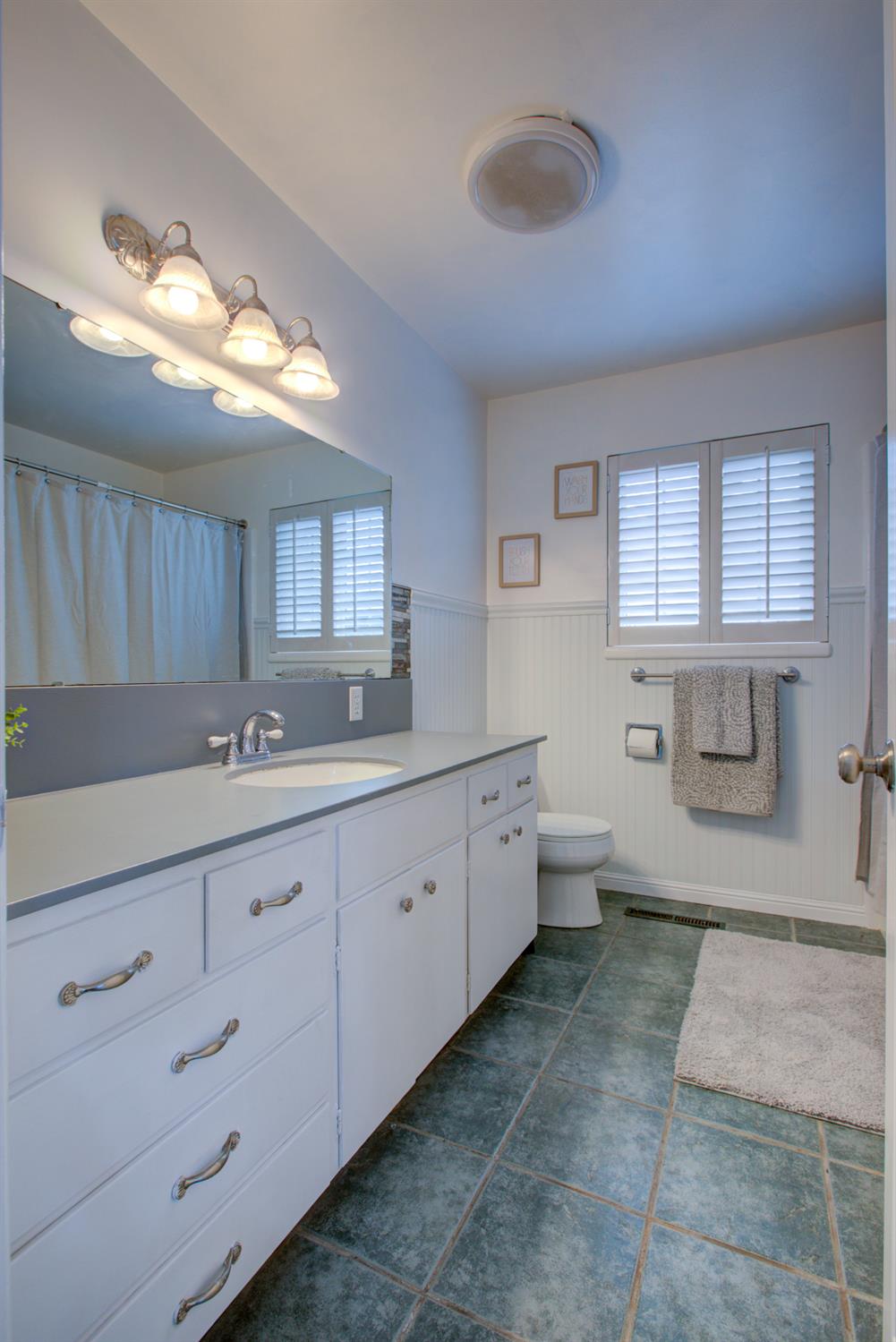 605 Camellia St, Turlock, CA 95380