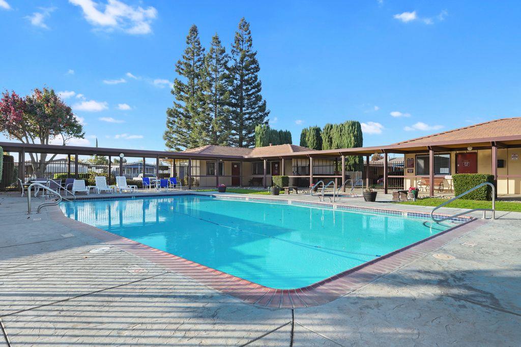 158 Clipper Ln #158, Modesto, CA 95356