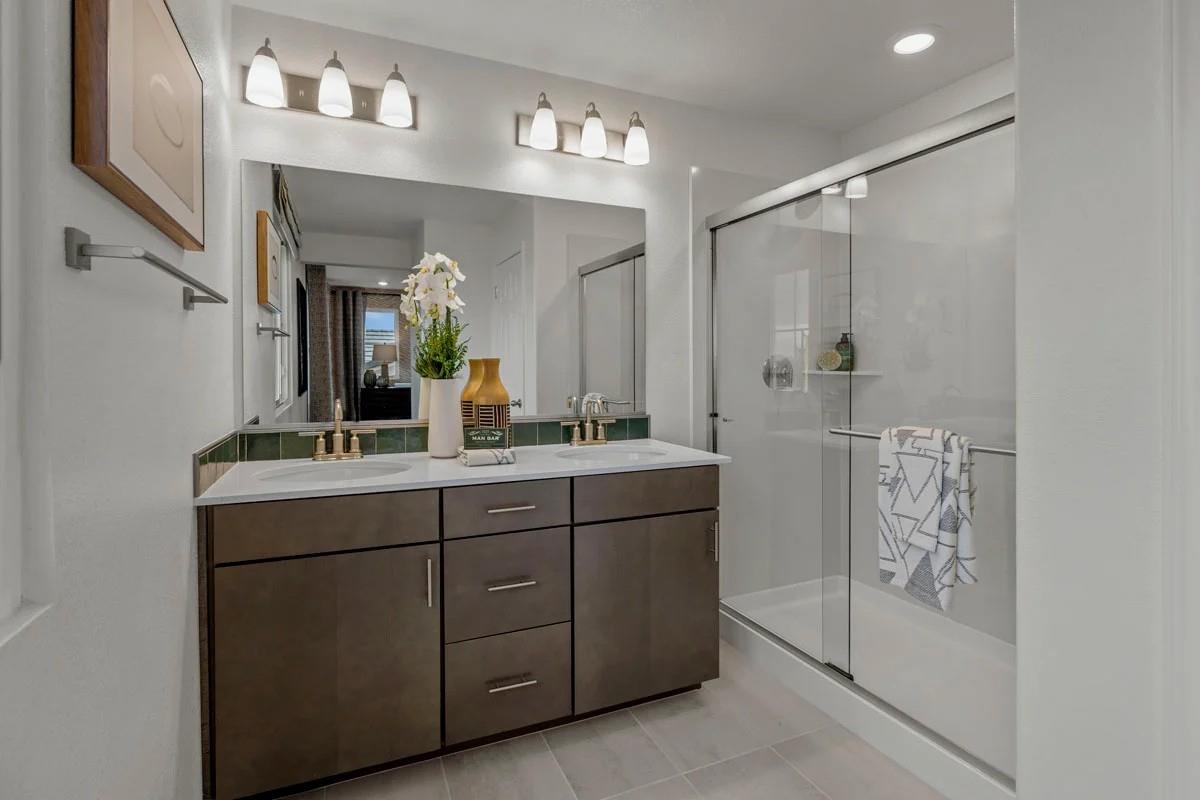 1701 Apiary Way, Hughson, CA 95326