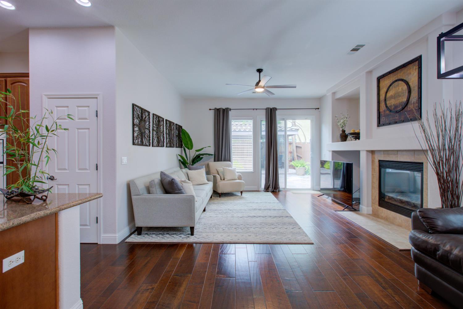 5214 Harness Ct, Riverbank, CA 95367