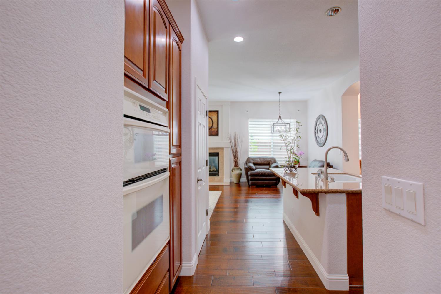 5214 Harness Ct, Riverbank, CA 95367