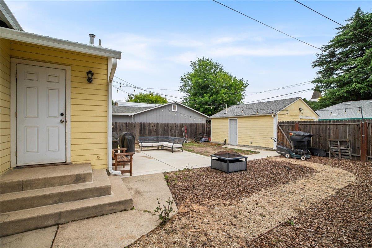 505 S Acacia Ave, Ripon, CA 95366