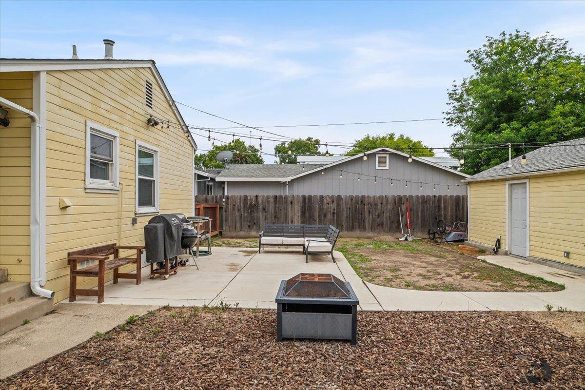 505 S Acacia Ave, Ripon, CA 95366