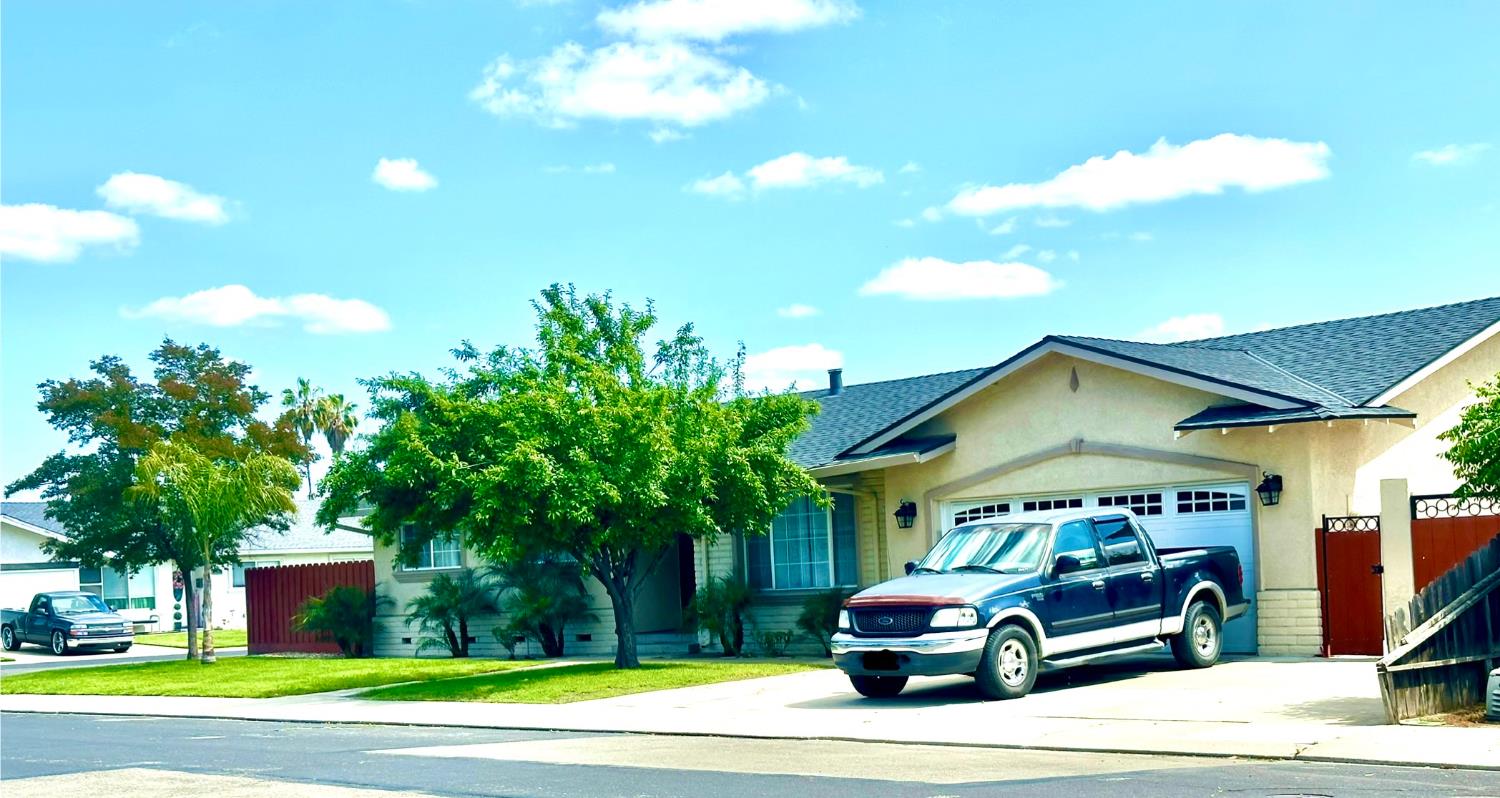 594 Parkwood Dr, Manteca, CA 95336