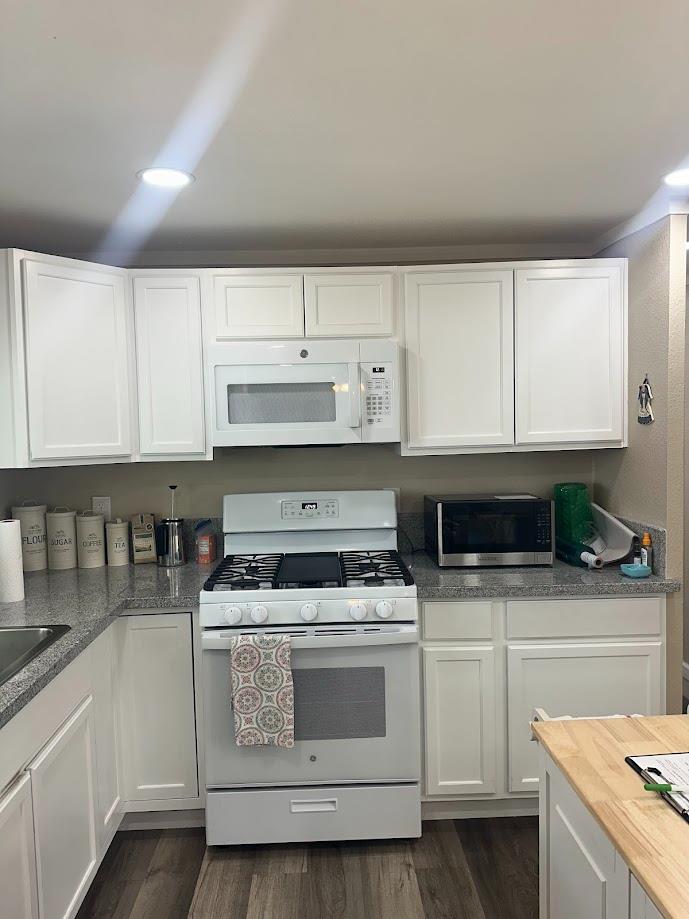 2240 Golden Oak Ln #73, Merced, CA 95341