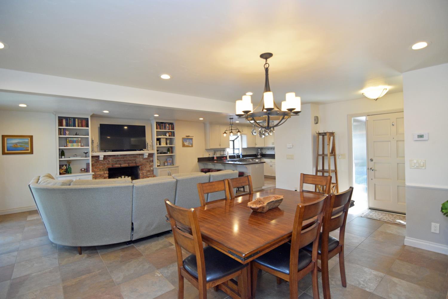 145 Andrews Ct, Turlock, CA 95380