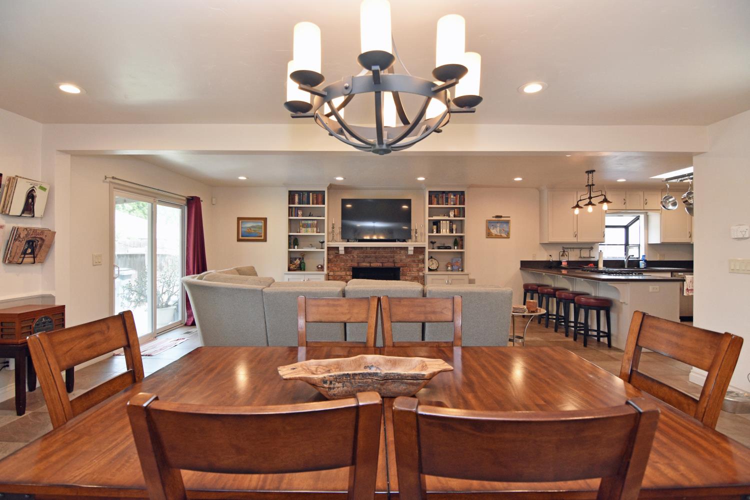 145 Andrews Ct, Turlock, CA 95380