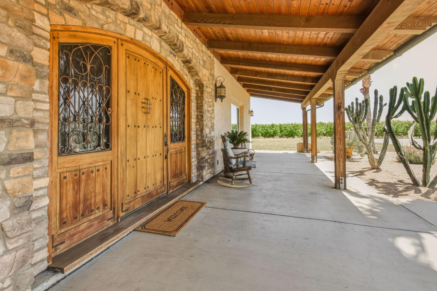 14963 Moraga Rd, Los Banos, CA 93635