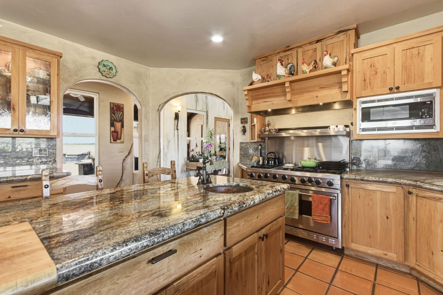 14963 Moraga Rd, Los Banos, CA 93635