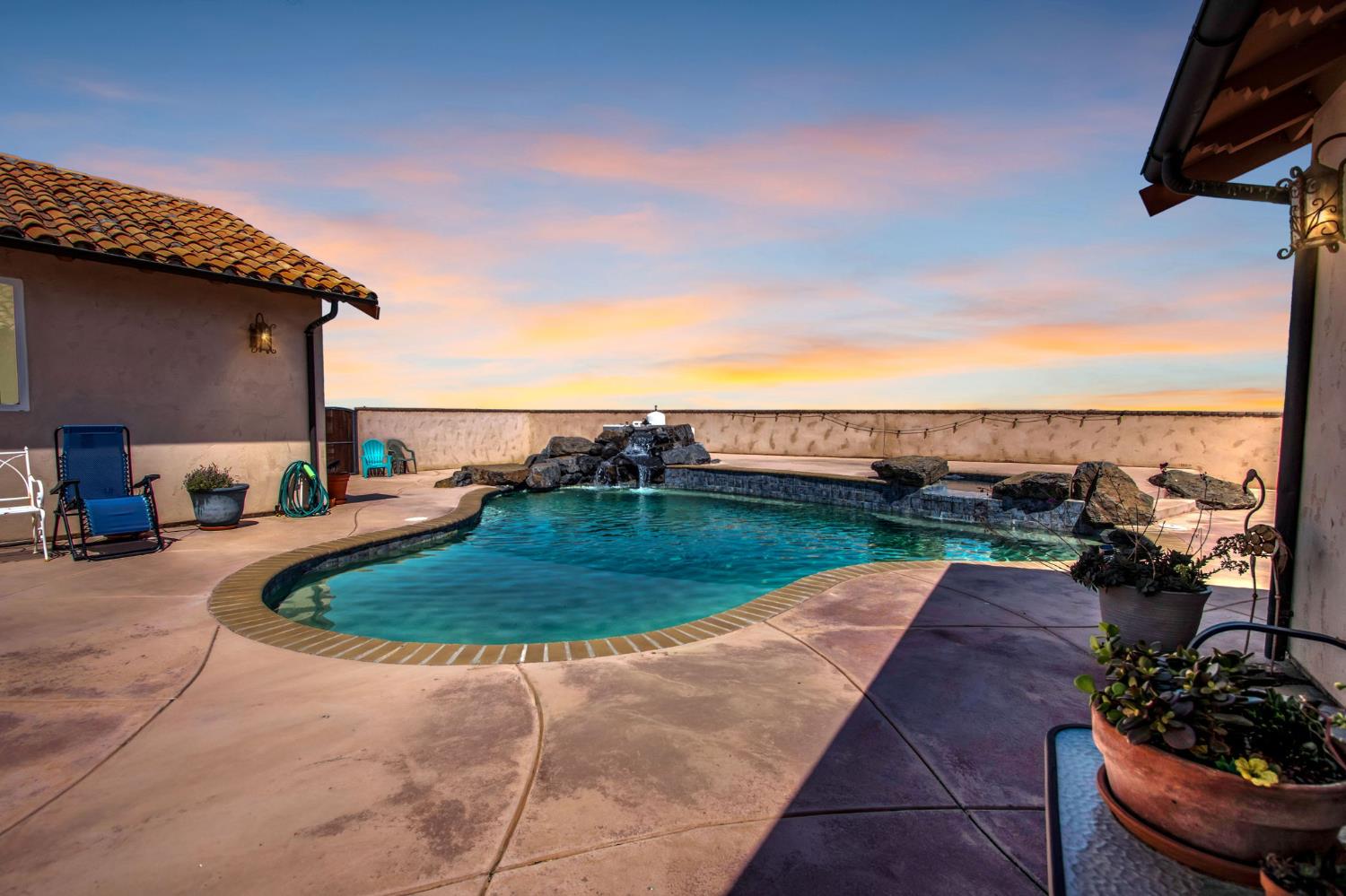 14963 Moraga Rd, Los Banos, CA 93635
