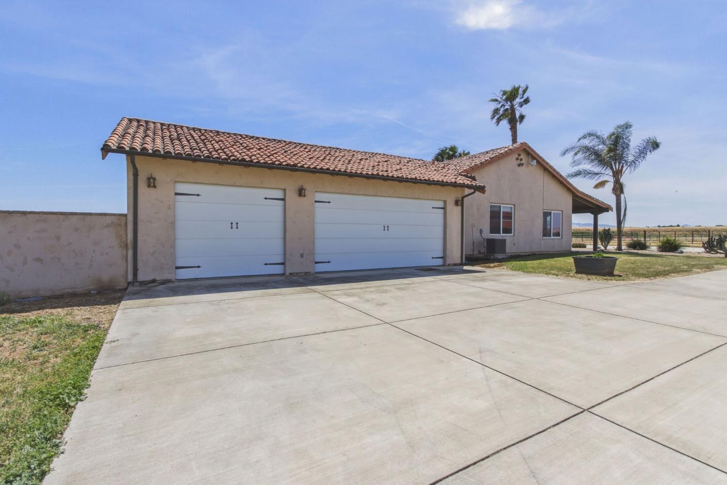 14963 Moraga Rd, Los Banos, CA 93635