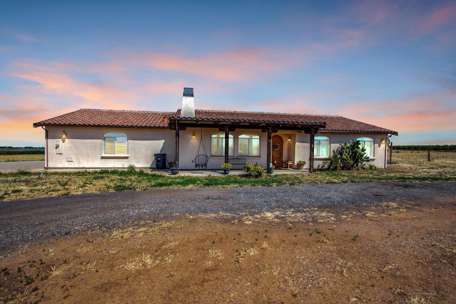 14963 Moraga Rd, Los Banos, CA 93635