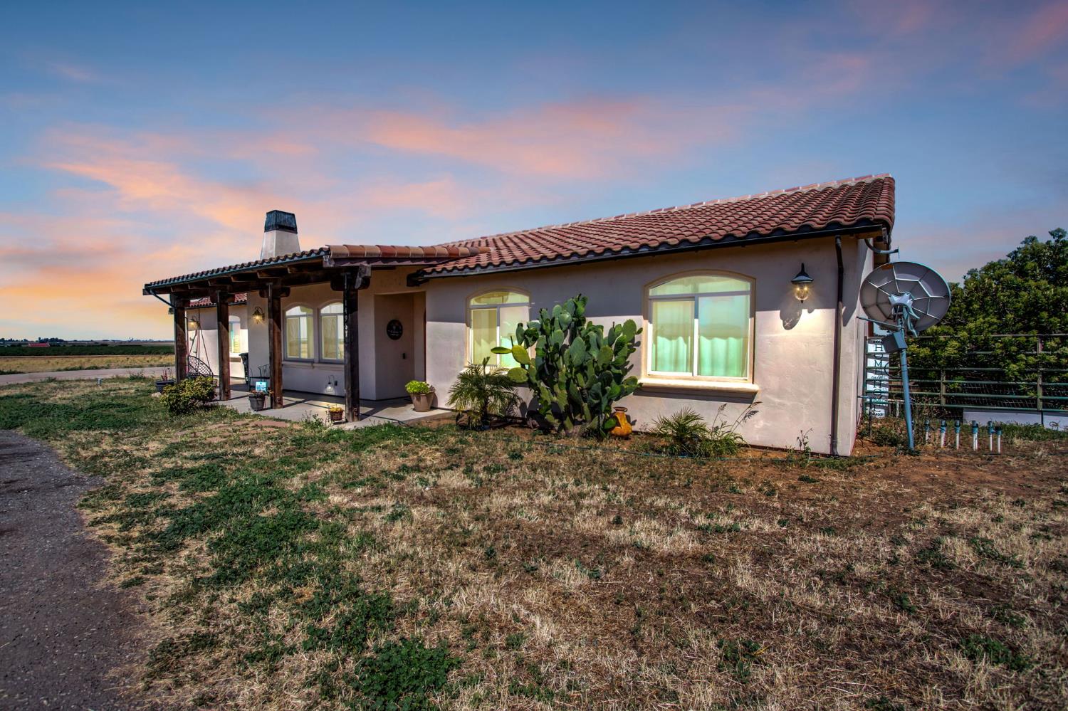 14963 Moraga Rd, Los Banos, CA 93635