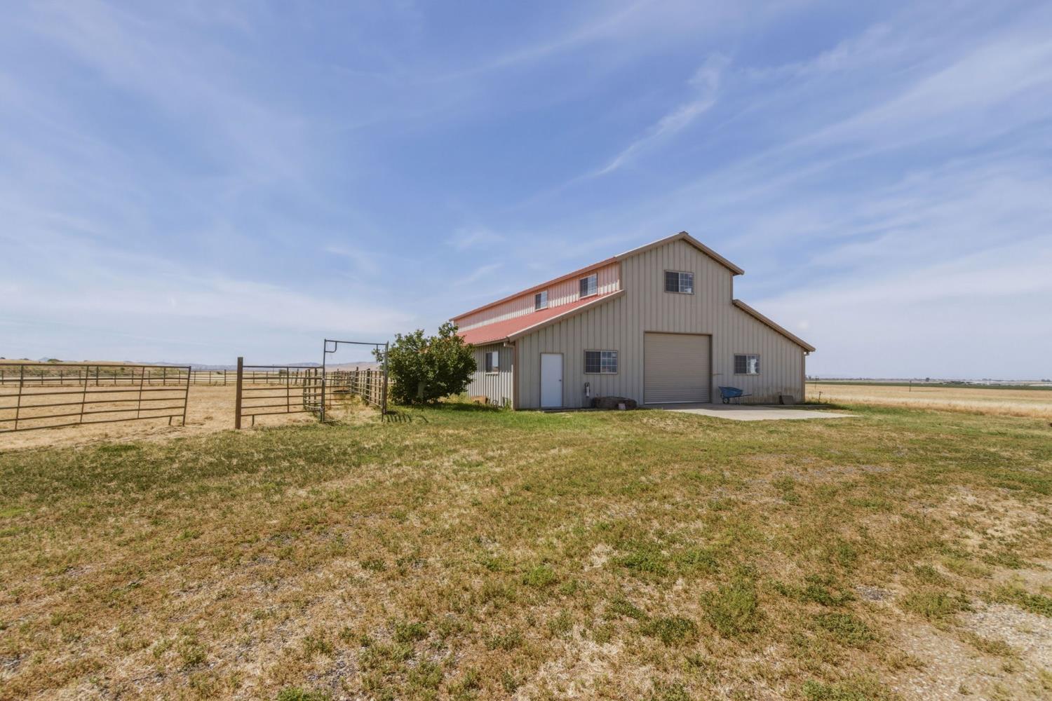 14963 Moraga Rd, Los Banos, CA 93635