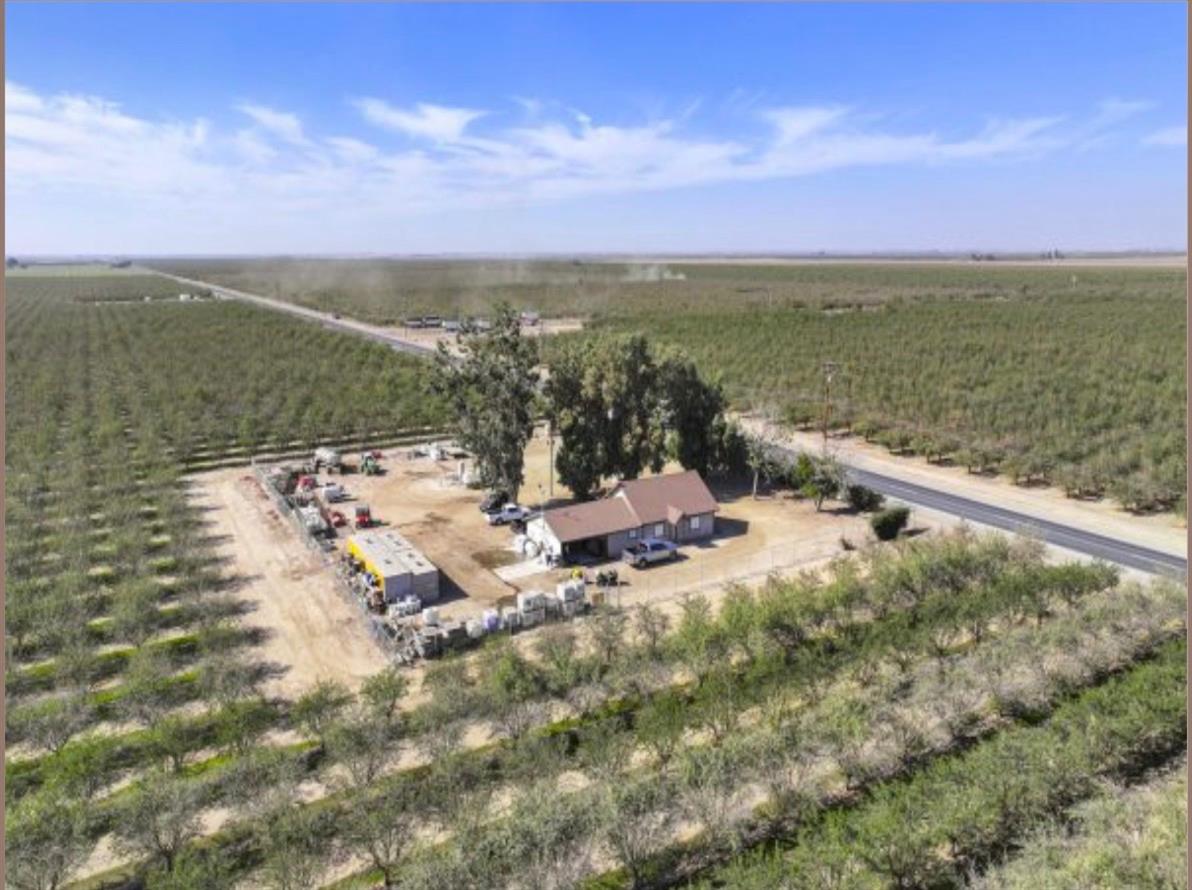 10891 Ave 120, Pixley, CA 93256
