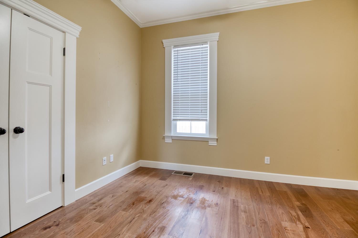 253 N 1st Ave, Oakdale, CA 95361