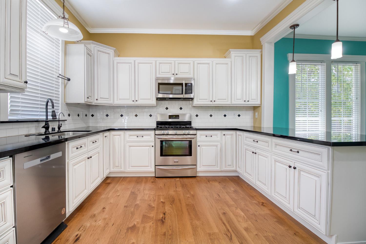253 N 1st Ave, Oakdale, CA 95361