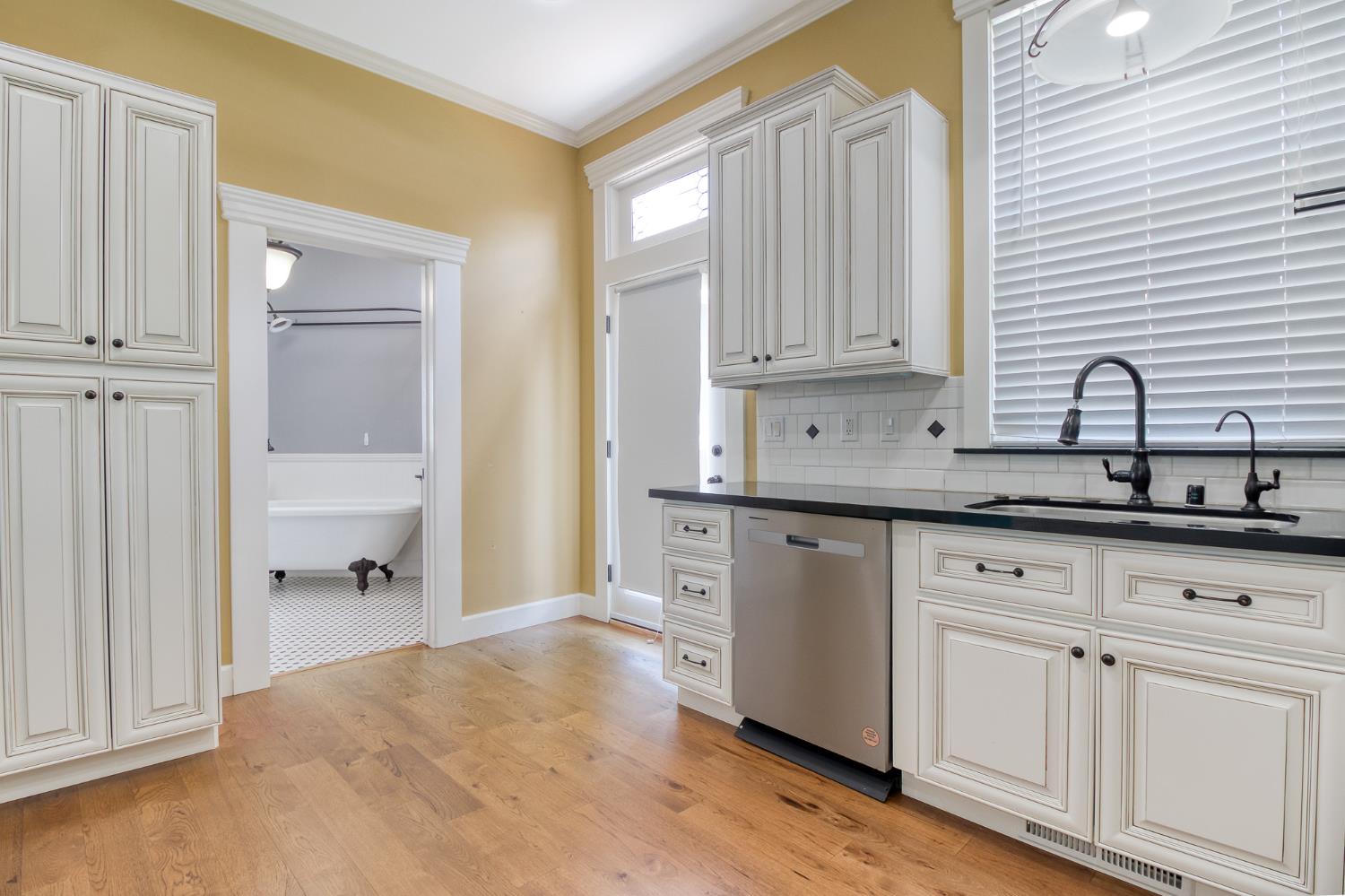 253 N 1st Ave, Oakdale, CA 95361