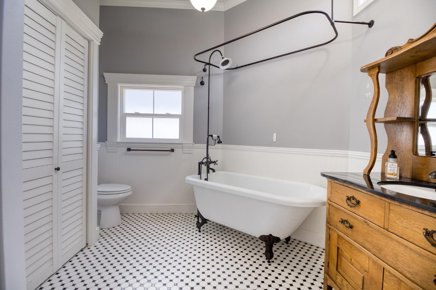 253 N 1st Ave, Oakdale, CA 95361