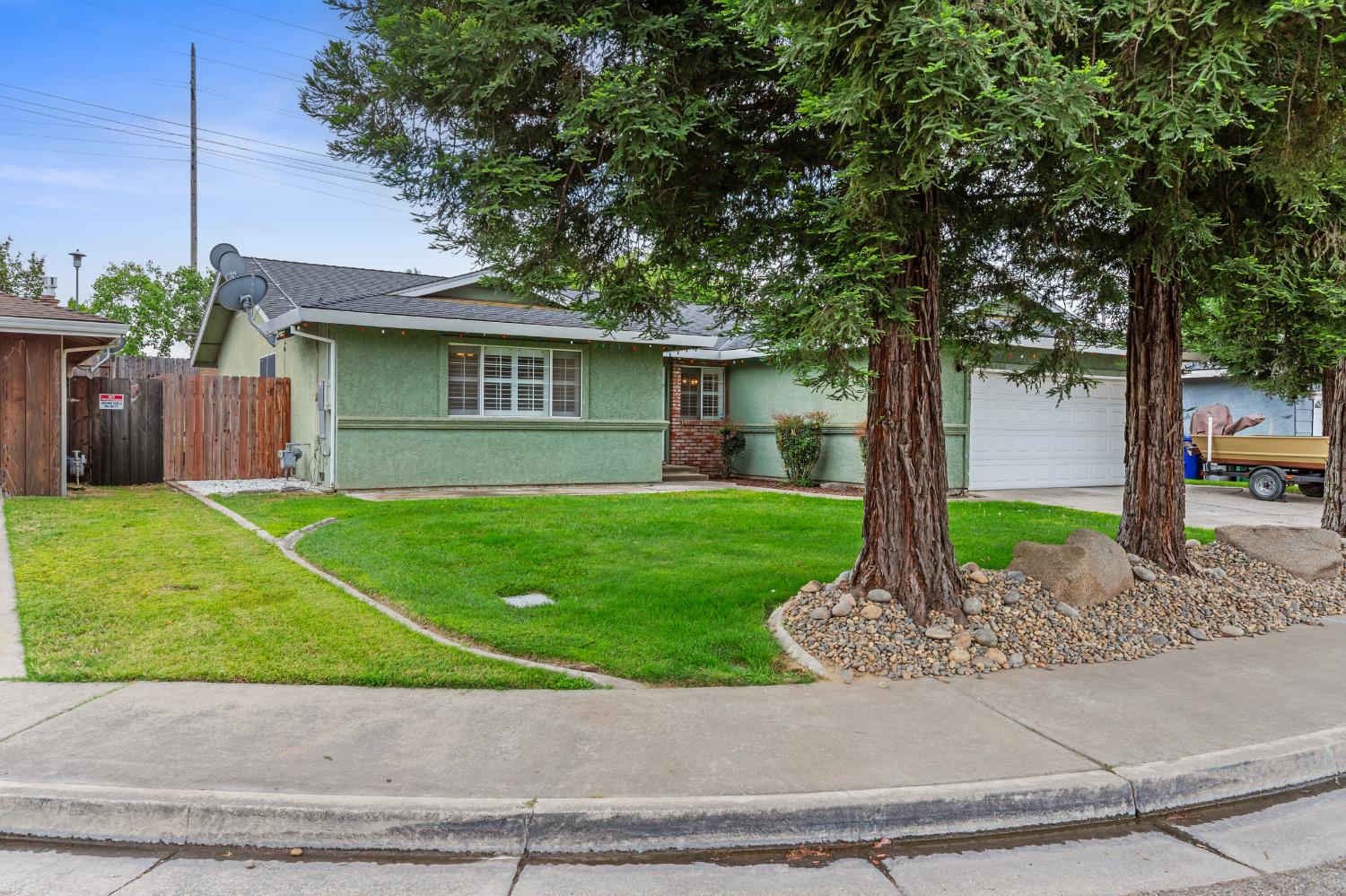 2412 Brodalski St, Atwater, CA 95301