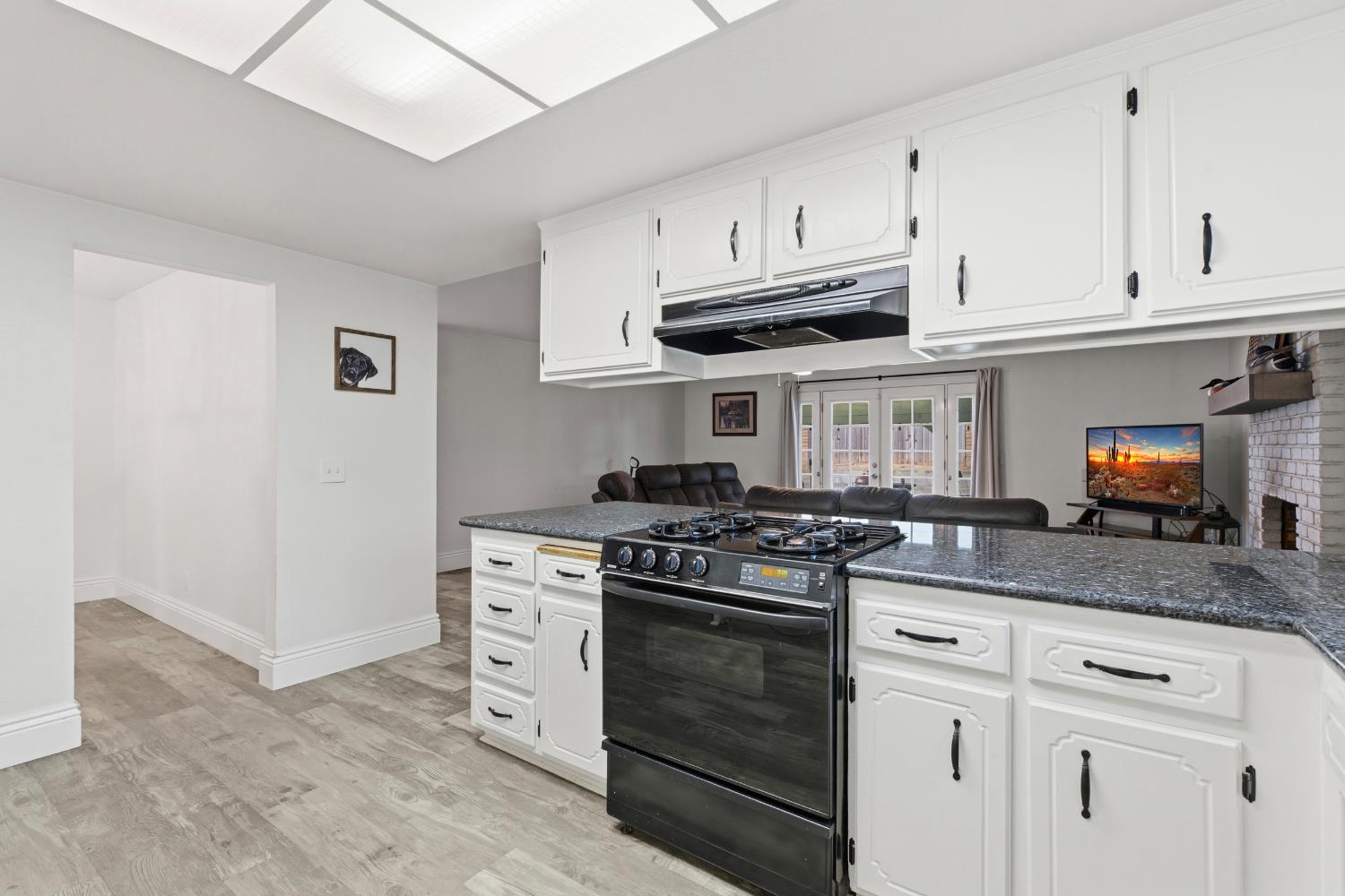 2412 Brodalski St, Atwater, CA 95301