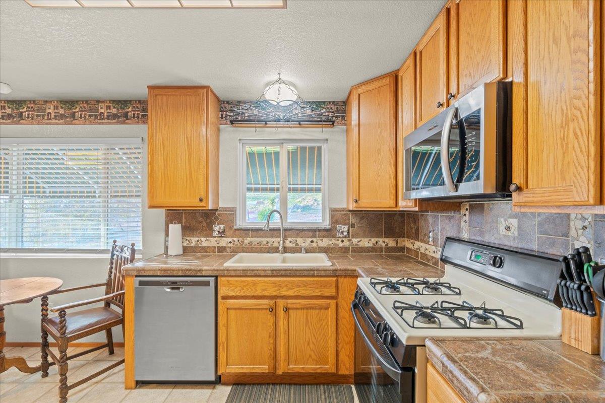 1904 Ca-132, La Grange, CA 95329