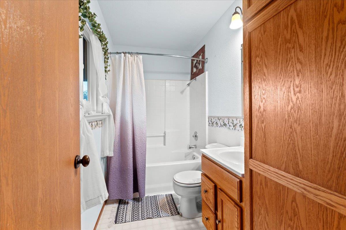 1904 Ca-132, La Grange, CA 95329