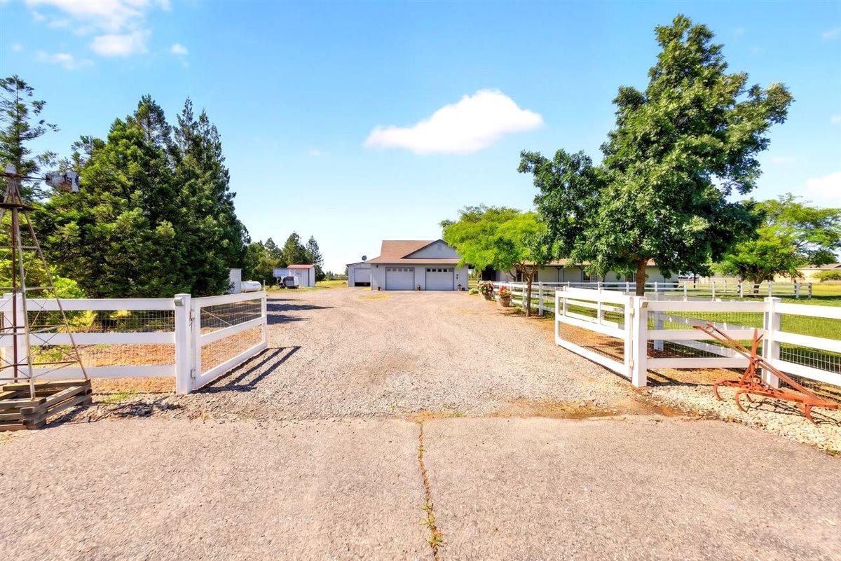 29765 E Chapman Way, Escalon, CA 95320