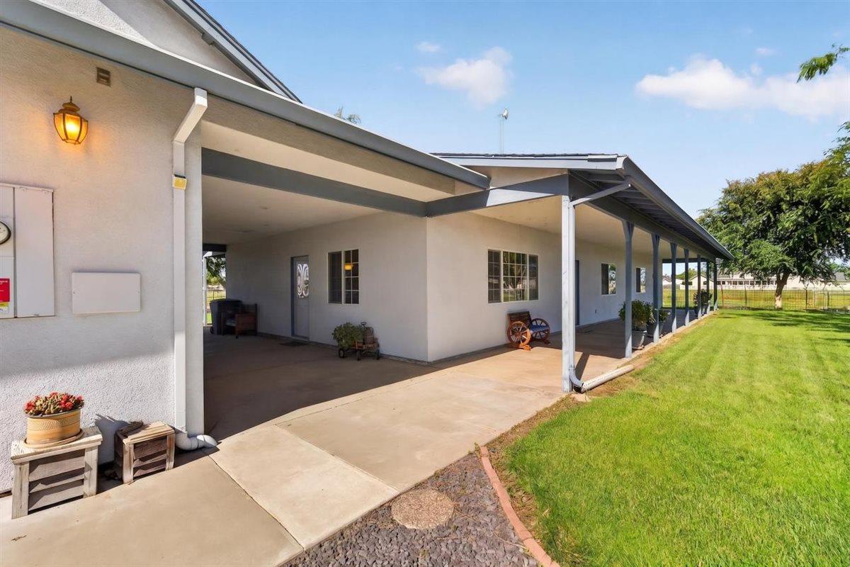 29765 E Chapman Way, Escalon, CA 95320