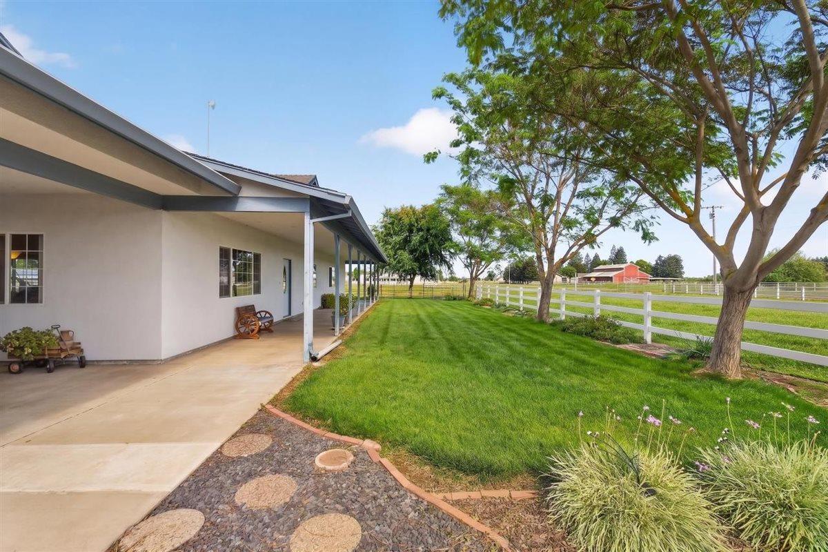 29765 E Chapman Way, Escalon, CA 95320