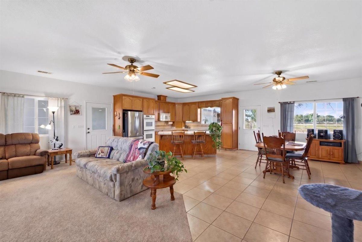29765 E Chapman Way, Escalon, CA 95320