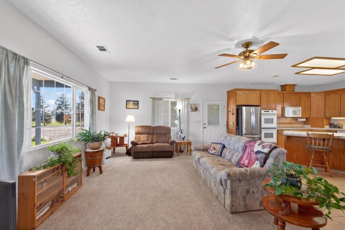 29765 E Chapman Way, Escalon, CA 95320