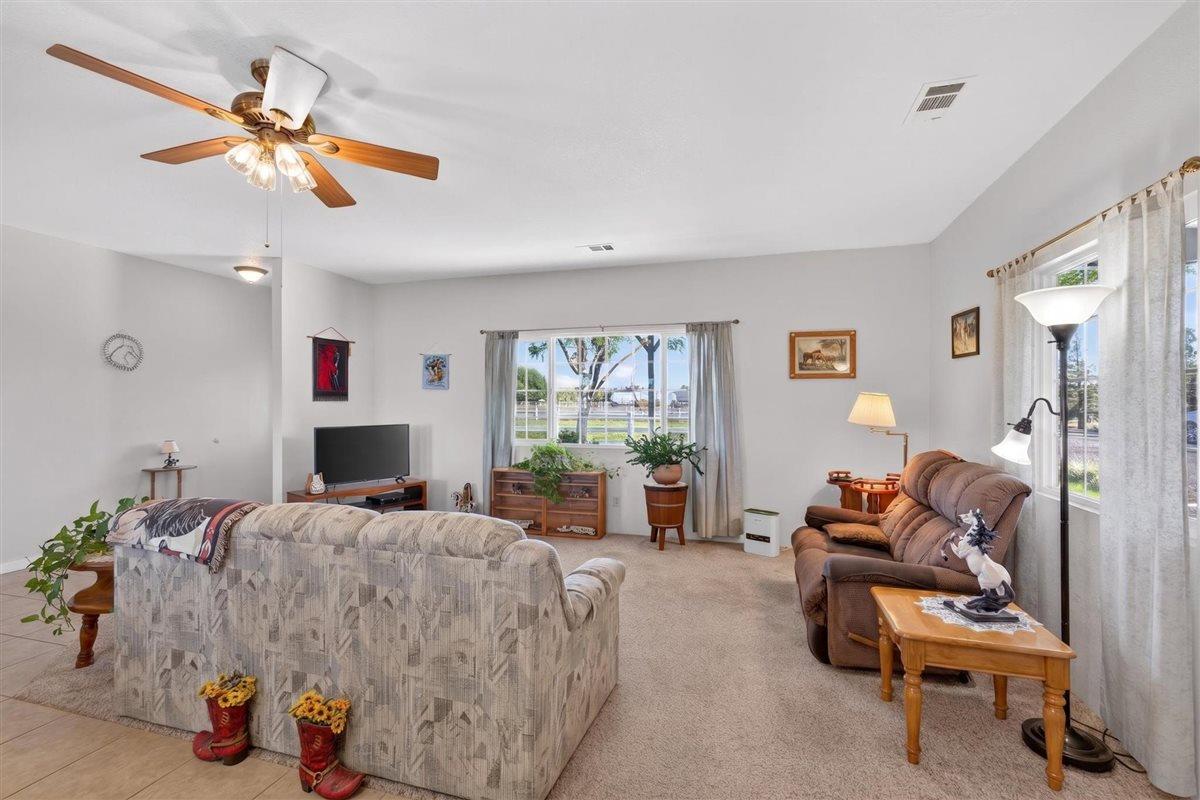 29765 E Chapman Way, Escalon, CA 95320