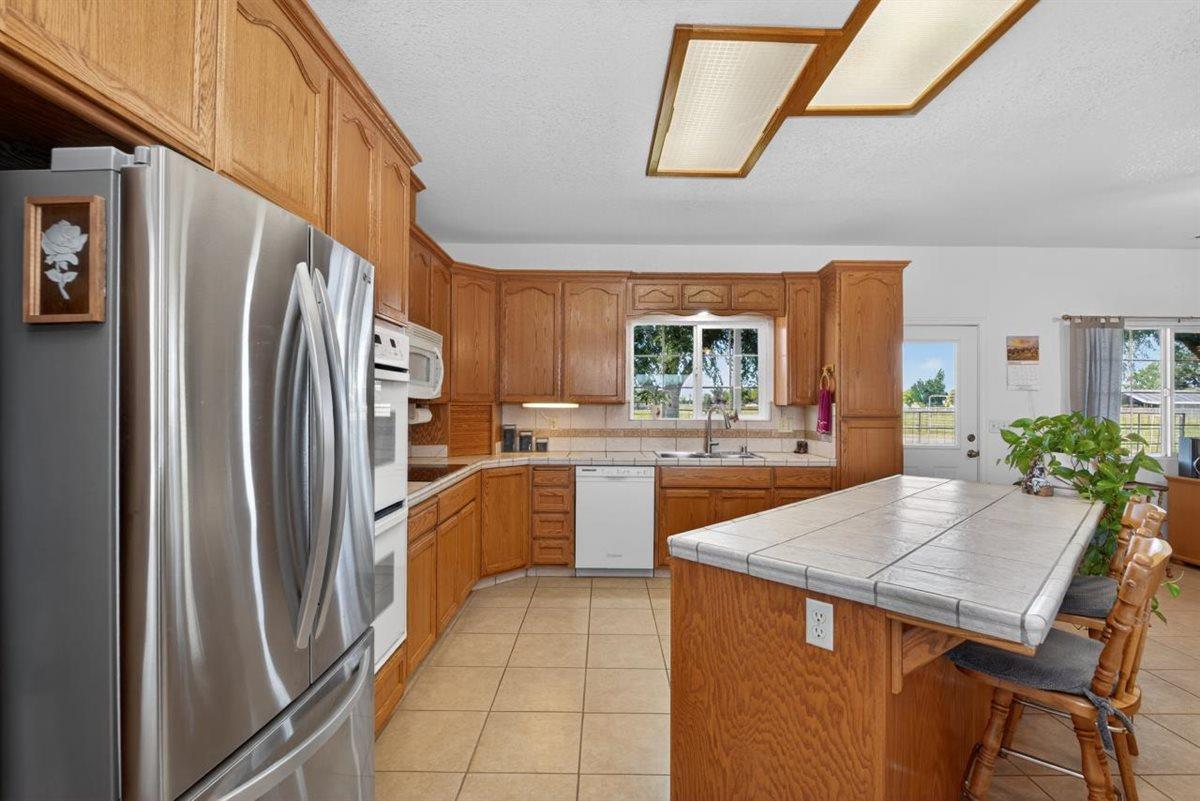 29765 E Chapman Way, Escalon, CA 95320